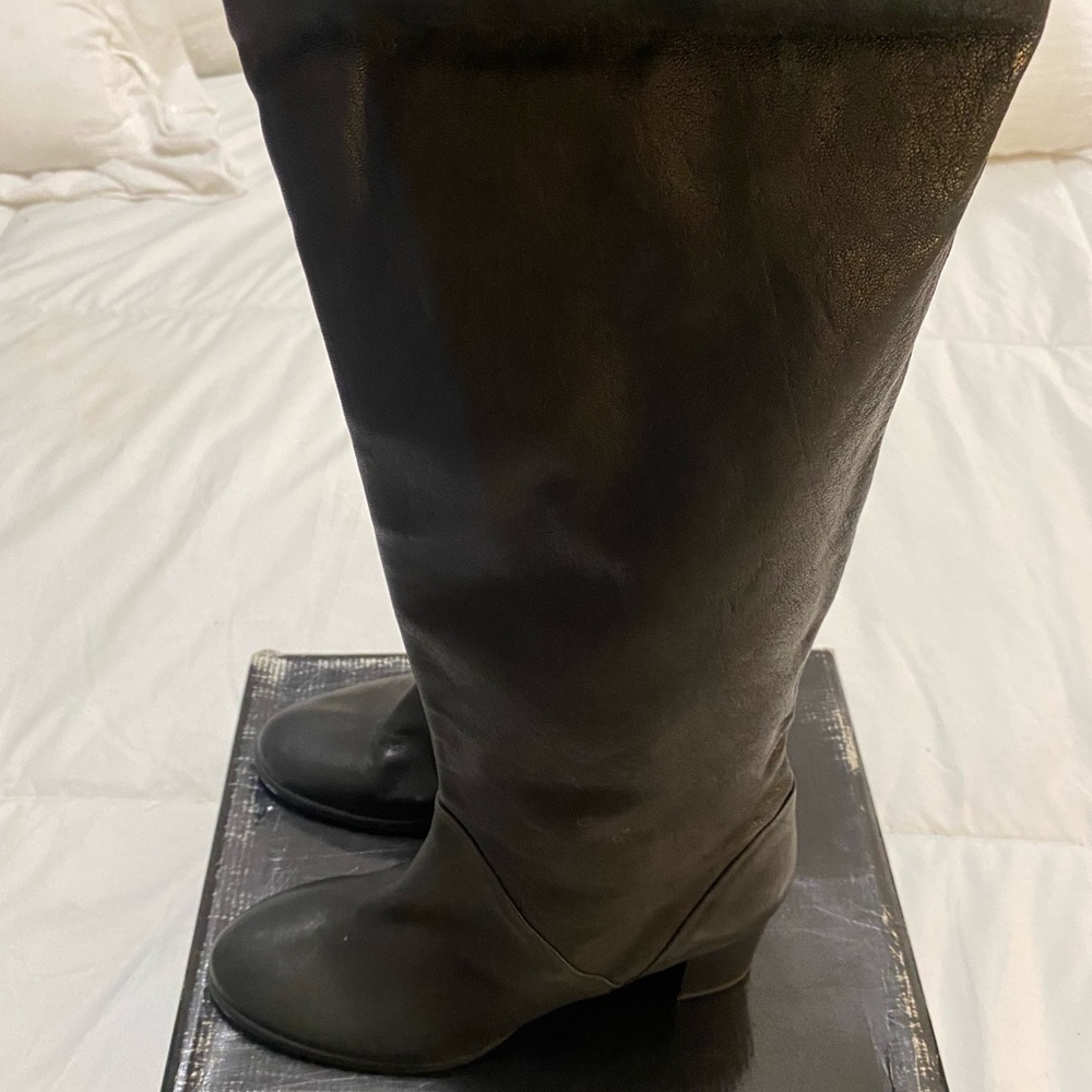 Boots - Picture 2 of 3